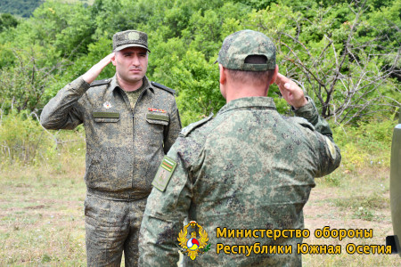 В Вооруженных Силах Республики Южная Осетия совершенствуют боевое мастерство и методику воспитательной работы